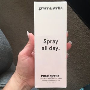 Hydrating rose facial spray